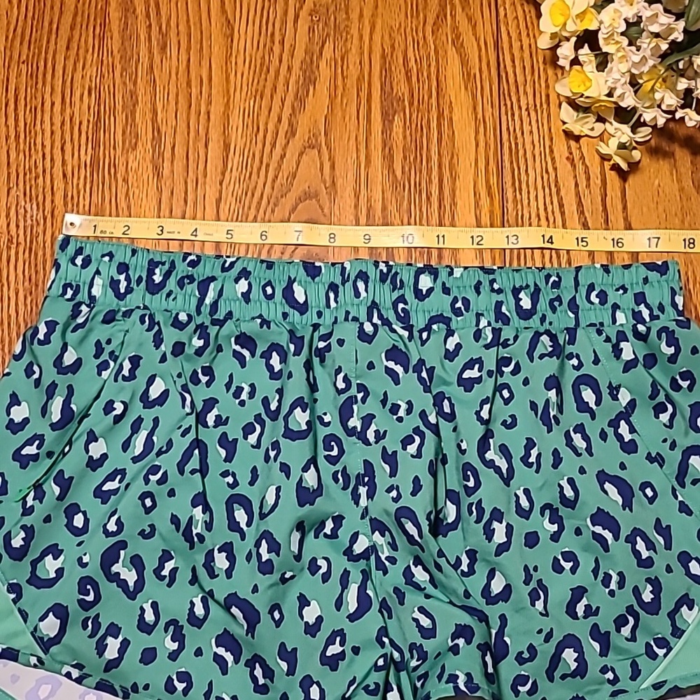 All on Motion Athletic Shorts  - Ladies Large - Picture 5 of 8